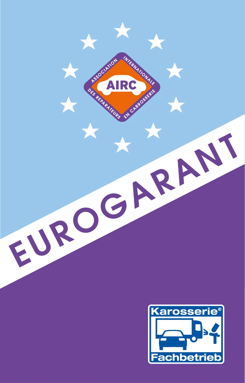 Eurogarant Logo mit AIRC-Emblem und Karosserie Fachbetrieb Symbol auf farbigem Hintergrund.